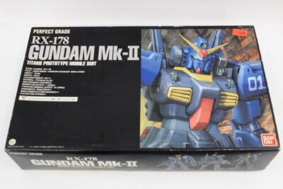 BANDAI 〇 PG 1/60 ガンダムMk-Ⅱ (ティターンズカラー) パーフェクトグレード